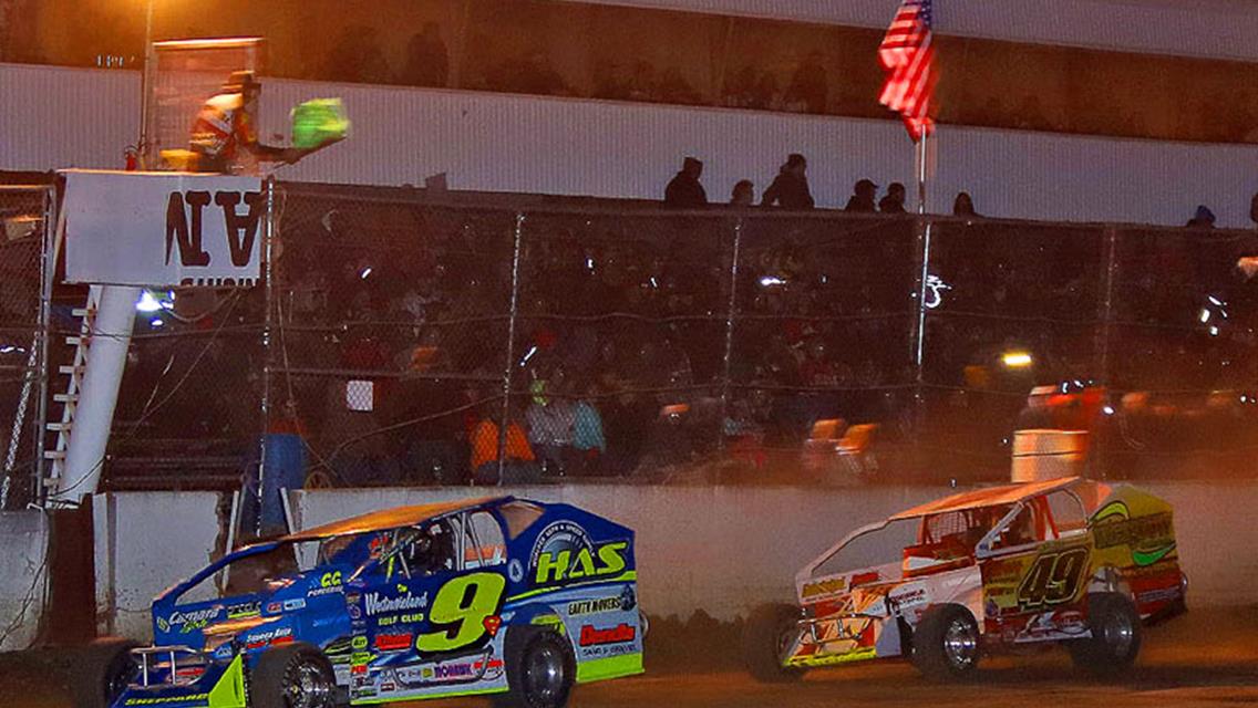 Attention Can-Am Speedway Race Fans!  Reason To Smile!