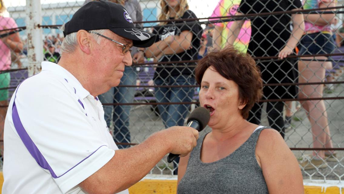 Apel Wins after Leaders Tangle at Slinger