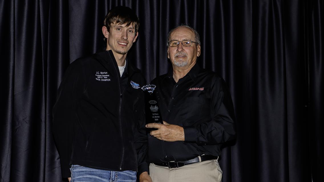 Lucas Oil Speedway Champions Spotlight: Morton's personal racing heroes offer double inspiration