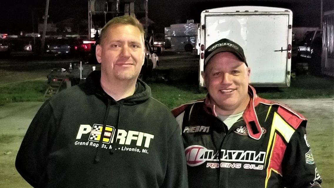 HORSTMAN HOLDS OFF STACKED FIELD