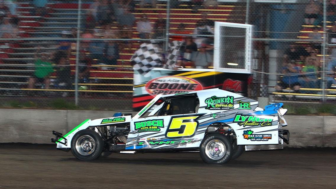It&#39;s Shute in a thriller at the line, Van Horn, Lynch, Smith, and May also see checkers