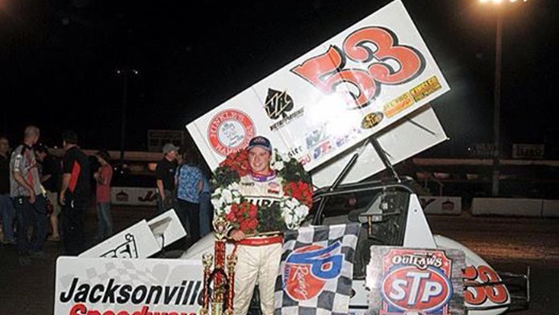 Bell Earns First World of Outlaws STP Sprint Car Victory of His Career