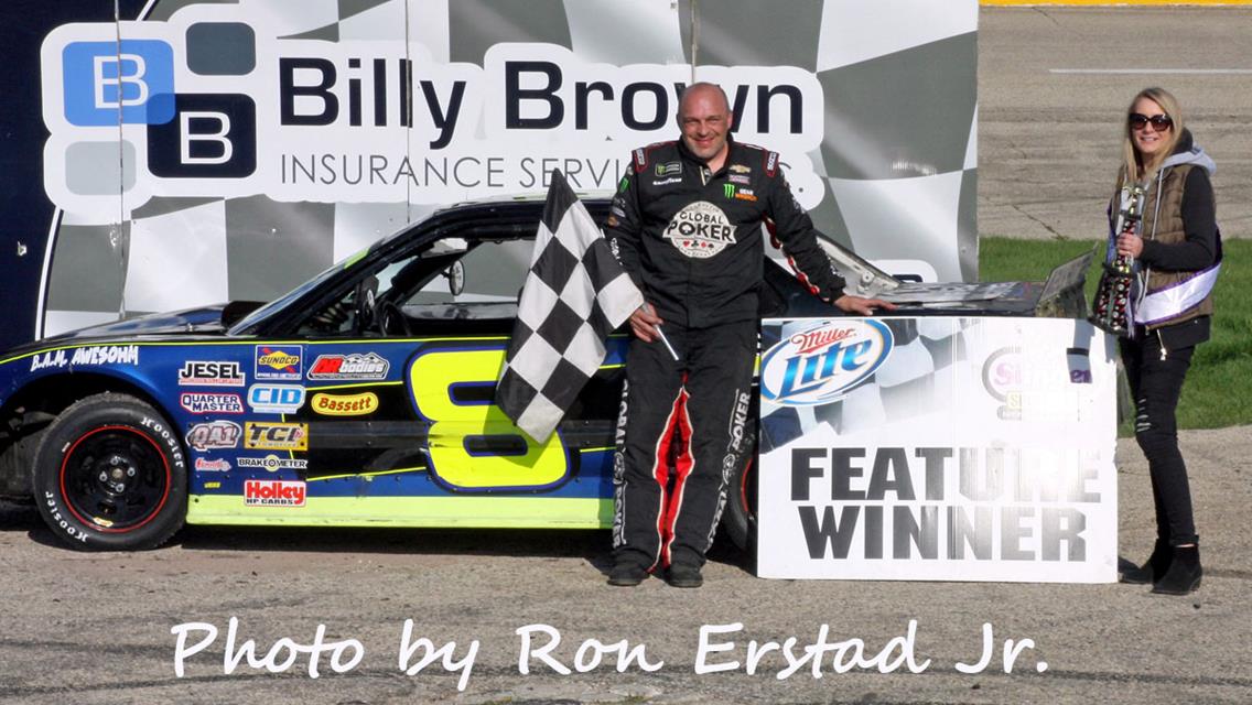 Casey Johnson Wins Big 8 Main Event to open the 2021 Season at Slinger Speedway