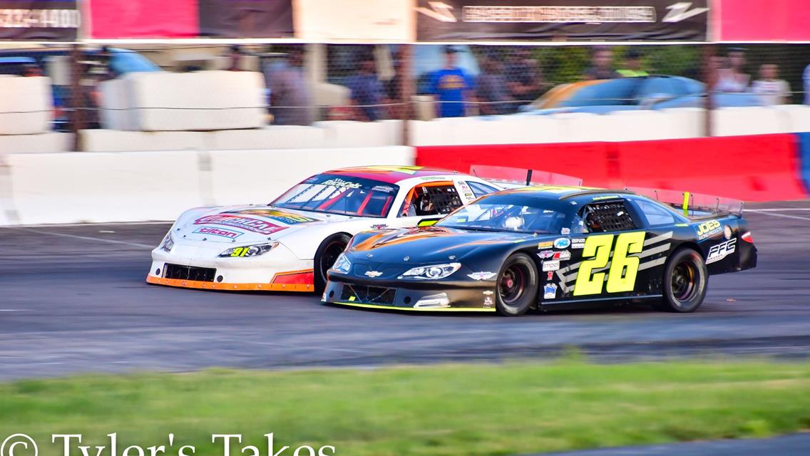 Tellstrom, Newhouse Shine in Super Late Model Slugfest
