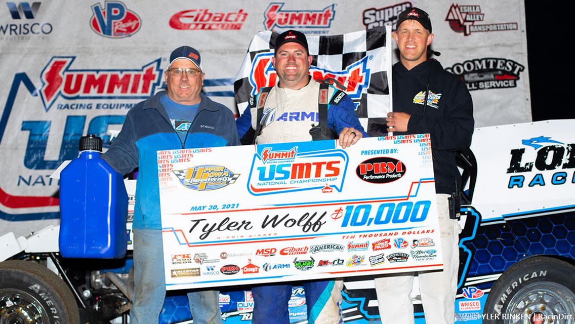 USMTS Nordic Nationals trophy dances with Wolff