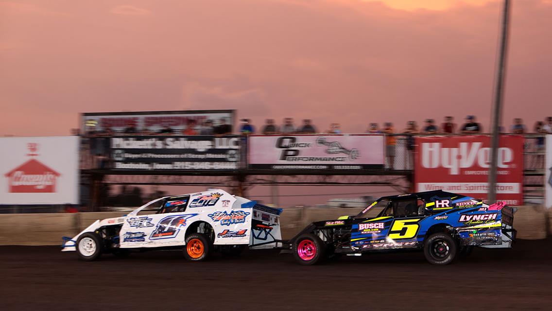 Gustin back in Victory Lane