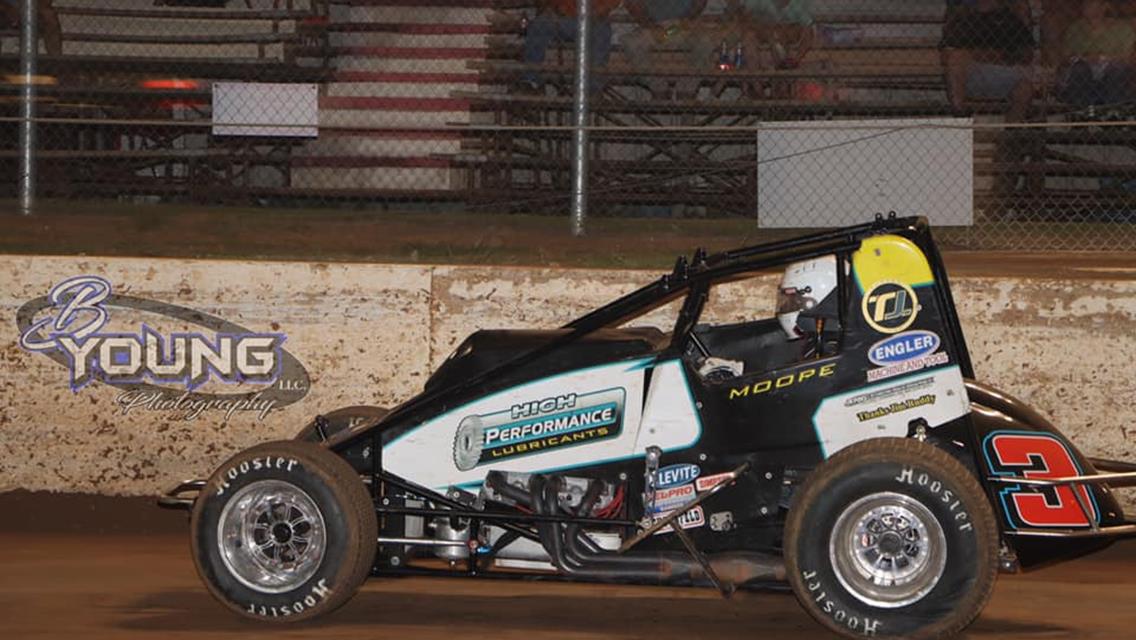 Howard Moore Embarks on Inaugural Wingless Short Track Nationals