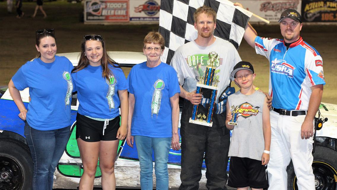 Familiar Faces Find Victory Lane