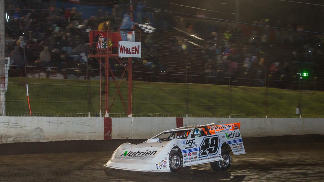 Davenport Strikes at 300 Raceway
