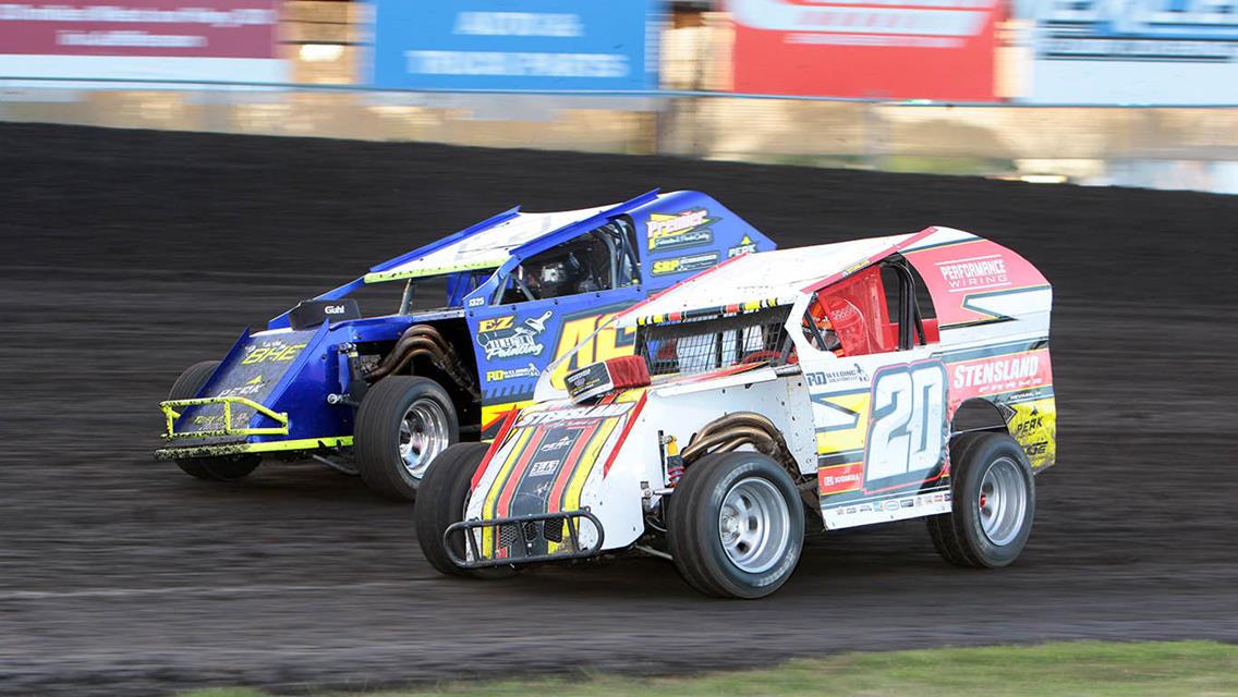 It&#39;s Shute in a thriller at the line, Van Horn, Lynch, Smith, and May also see checkers