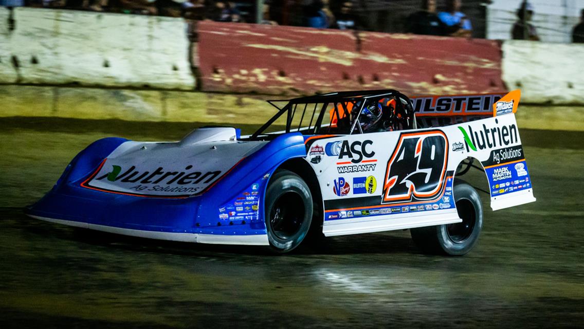 Davenport Continues Hot Streak with Batesville Preliminary Win