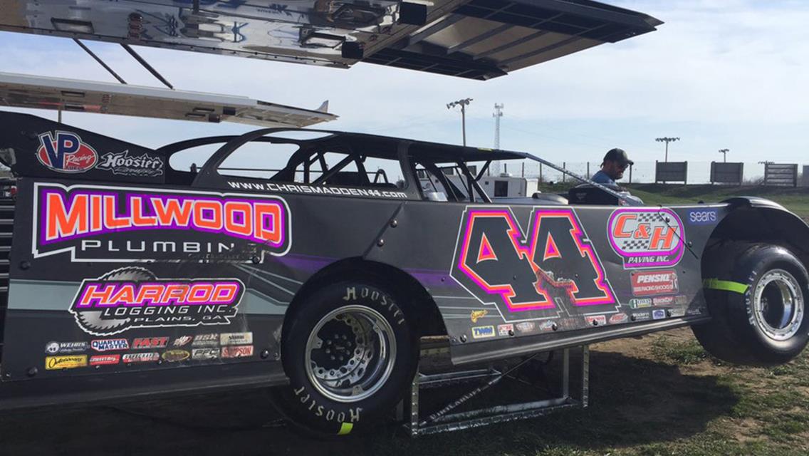 WOO Late Models on track prior to Illini 100 weekend
