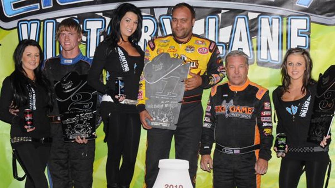 Schatz &amp; R.J. Johnson Star on Western World Night One!