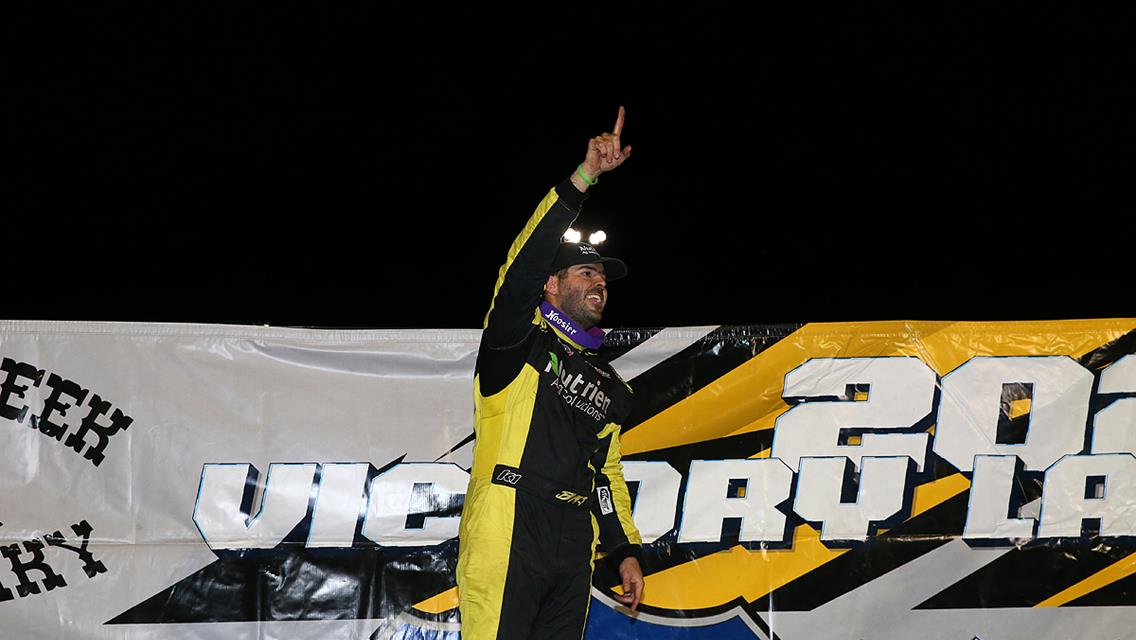 Billy Moyer Jr. flies Lucas Oil MLRA Checkers at 300 Raceway