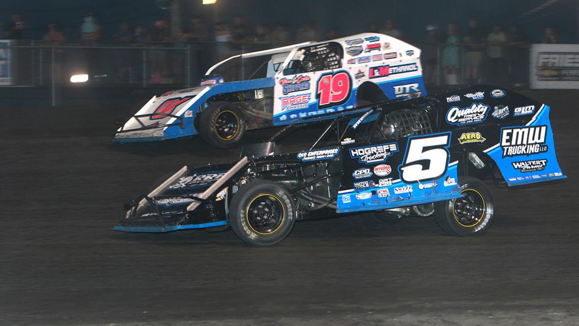 It&#39;s Shute in a thriller at the line, Van Horn, Lynch, Smith, and May also see checkers