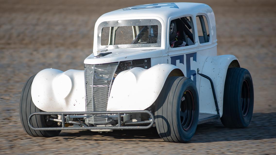 Racing Veteran Returns to Victory Lane at Dacotah Speedway