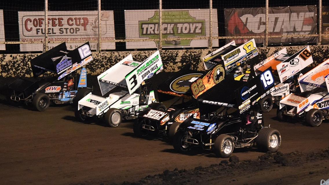 4-wide salute at Huset&#39;s (Jeff Bylsma Photo)