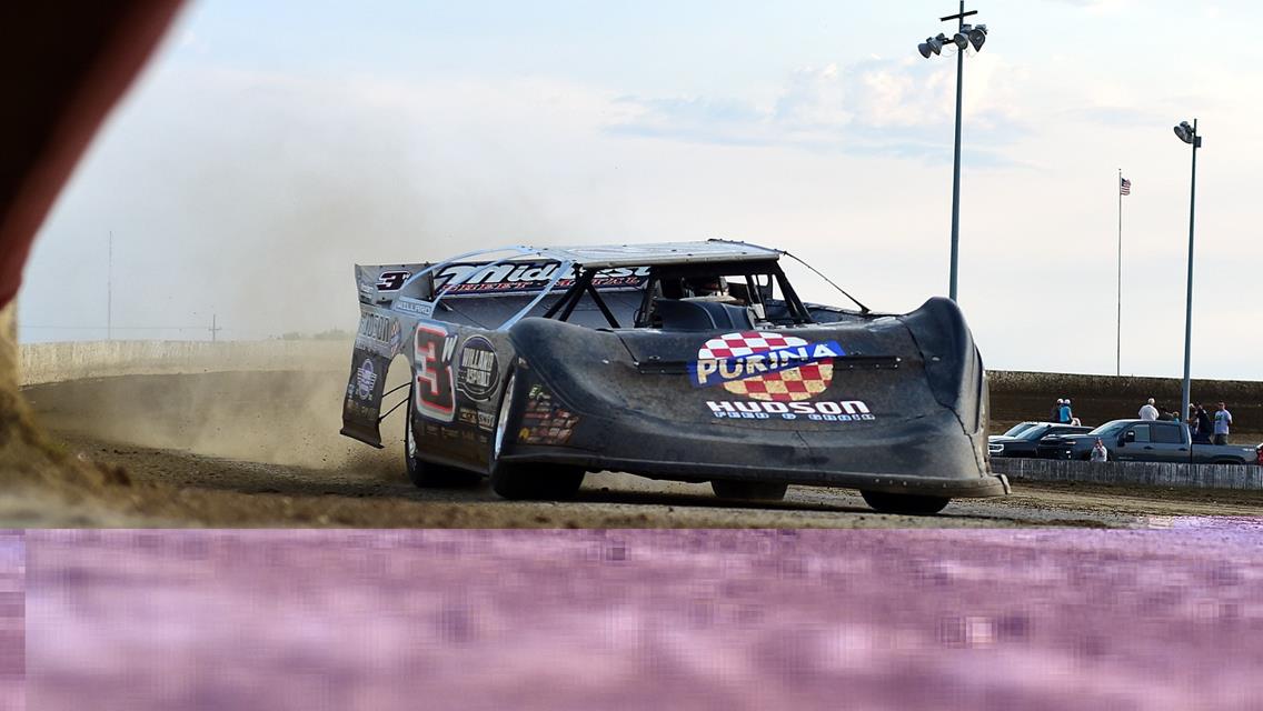 Willard passes 14 cars in Ron Jenkins Memorial at Wheatland