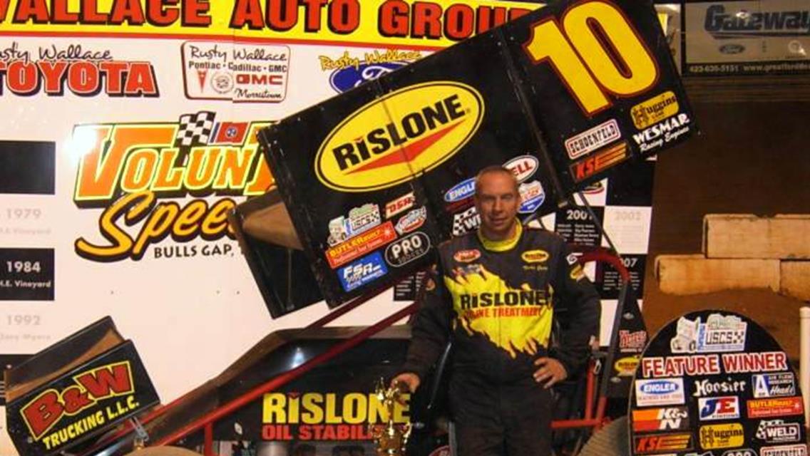 Gray races to O&#39;Reilly USCS Outlaw Thunder win and new track record at Volunteer Speedway