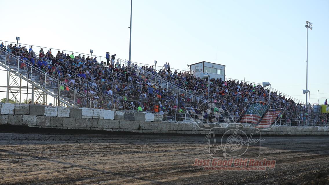 81 Speedway Roars Back in Season Opener