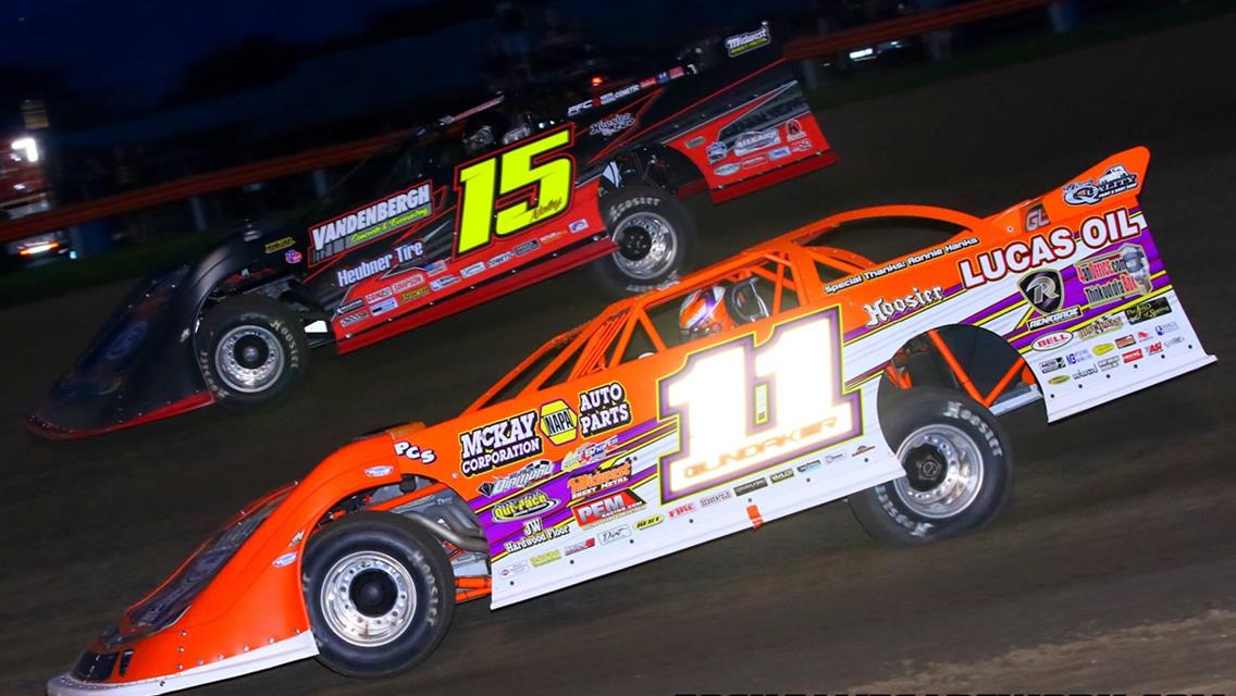 Vandenbergh Visits Fairbury for FALS Frenzy