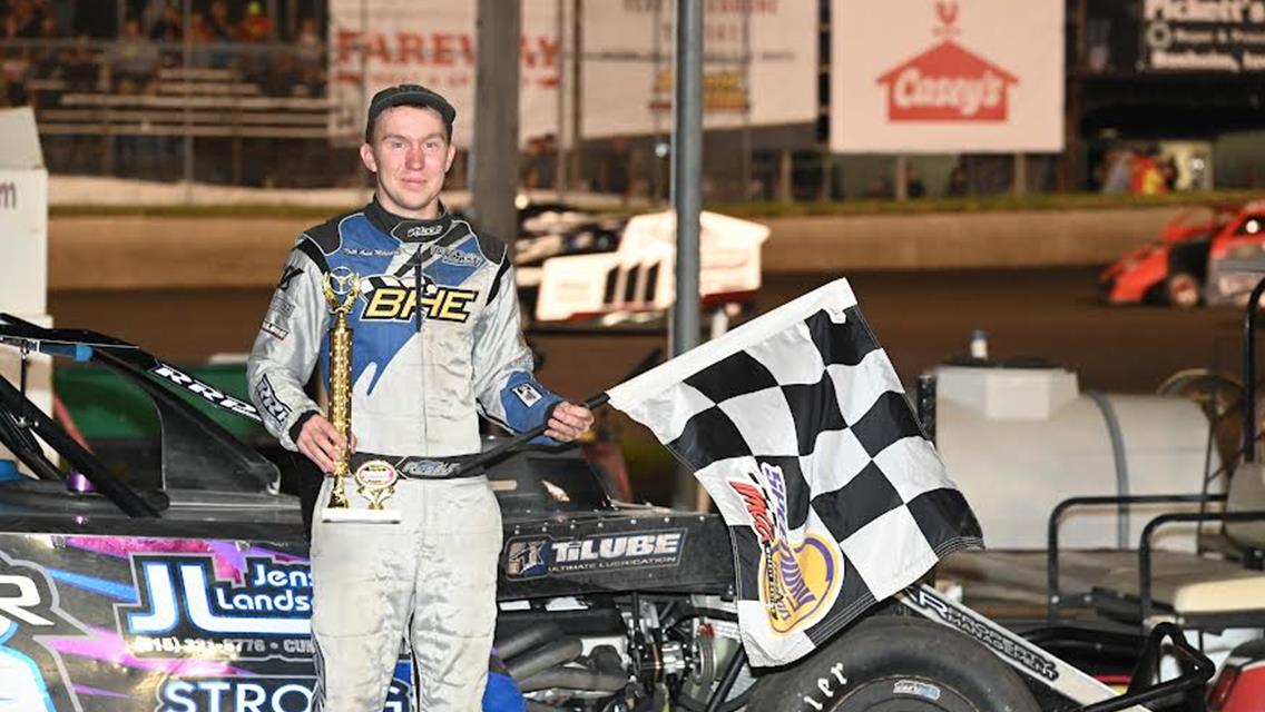 Reynolds takes Inaugural King of the Katwalks crown