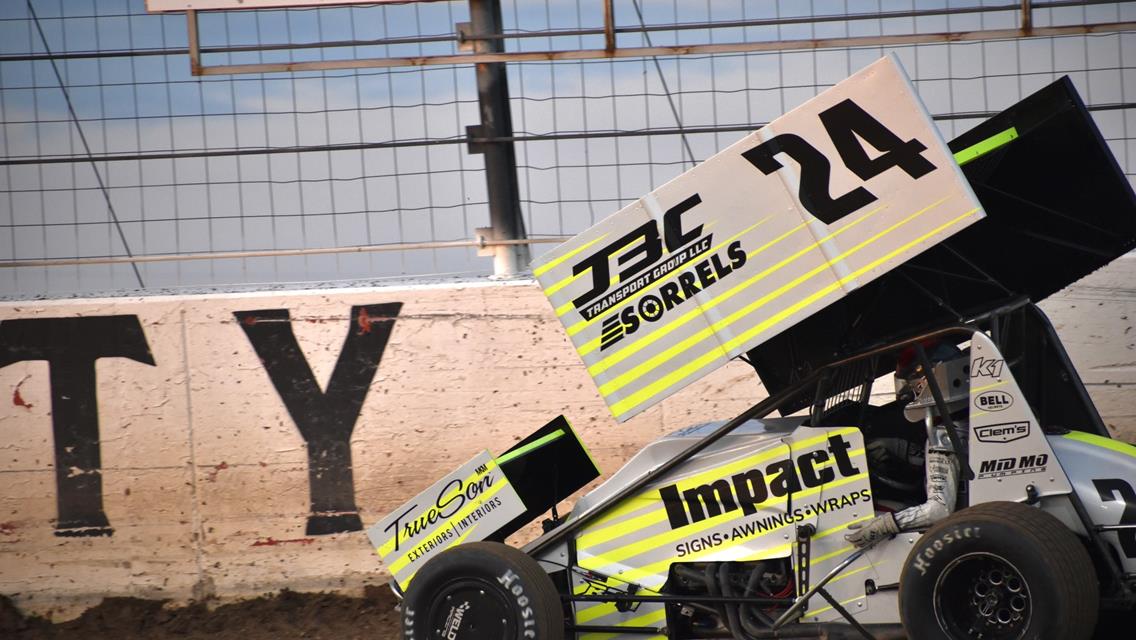 Williamson Makes Dash During Debut Trip to World of Outlaws World Finals