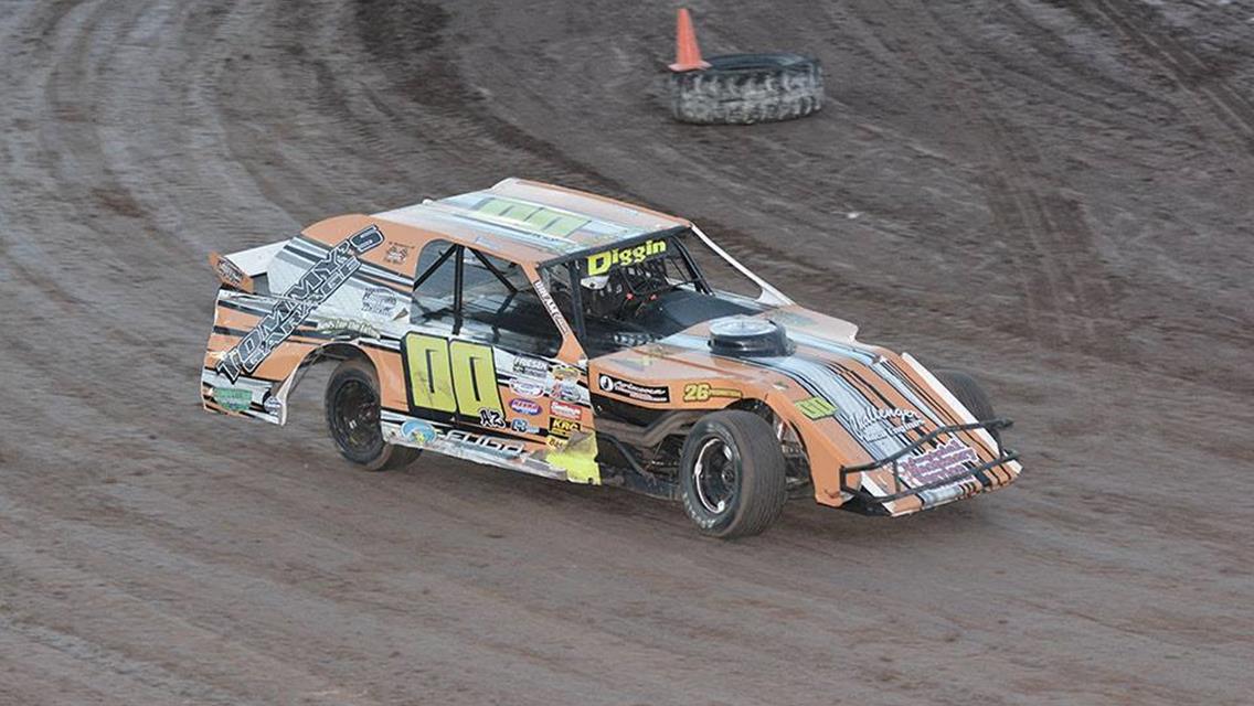 TJ Wyman Scores Top Ten Finish in Central Arizona Speedway Debut
