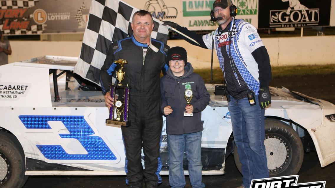 McCarl, Barger score sprint wins at I-90 Speedway