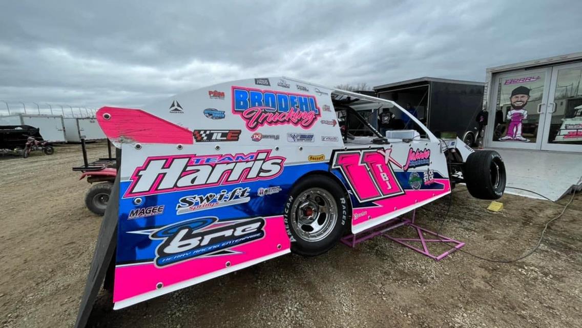 Berry Jr. Competes in King of America XI; Finishes 10th in Finale