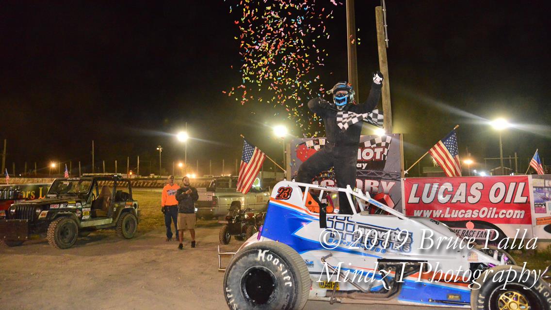 Raidart Wins wingLESS on IRA Founders Night
