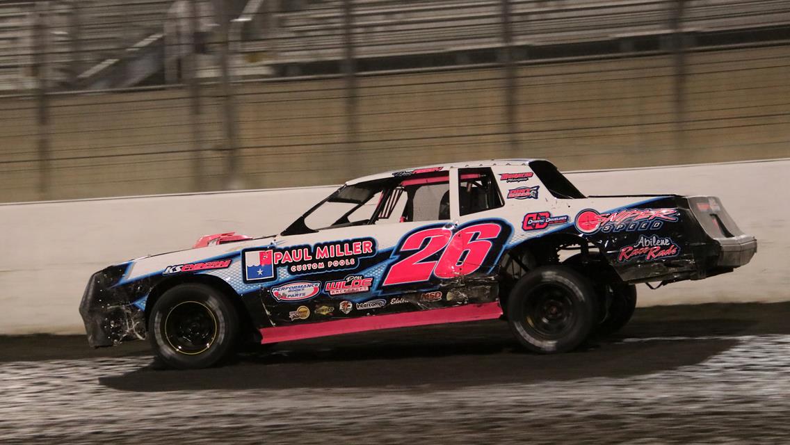 Dean Abbey dominates Dirty 30 IMCA Stock Car qualifying