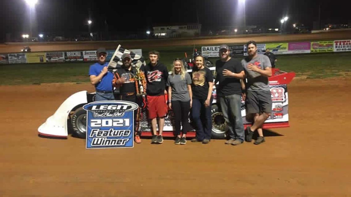 Last-lap pass lifts Joe Godsey at Legit Speedway Park