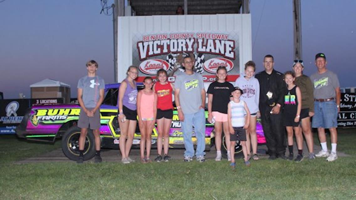 Olson drives borrowed car to victory at Benton County Speedway