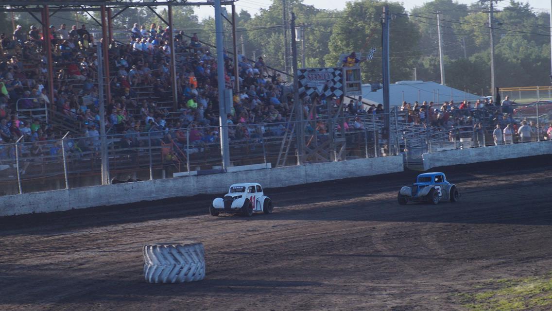 Badgers, Blumer and Jones, Are 1-2 vs Hawkeyes In Benton County INEX Go