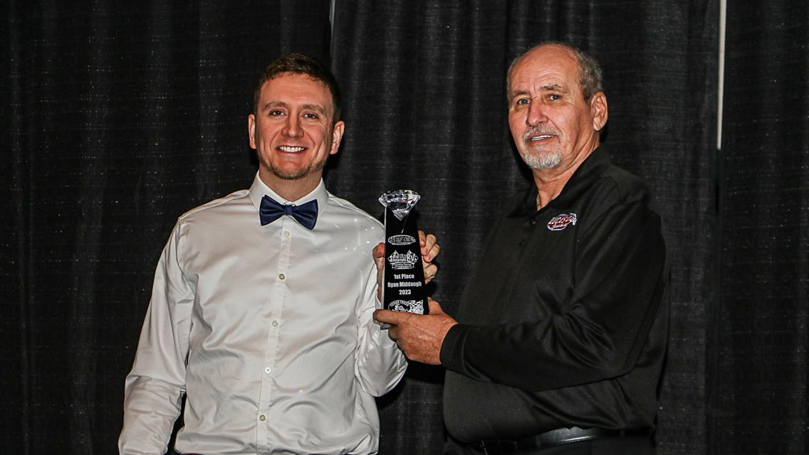 Lucas Oil Speedway Champions Spotlight: Early adversity fails to slow Modified champ Middaugh
