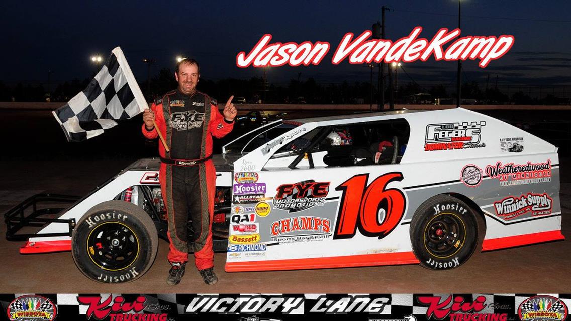 SHANE SABRASKI&#39;S HOT HAND CONTINUES FRIDAY
