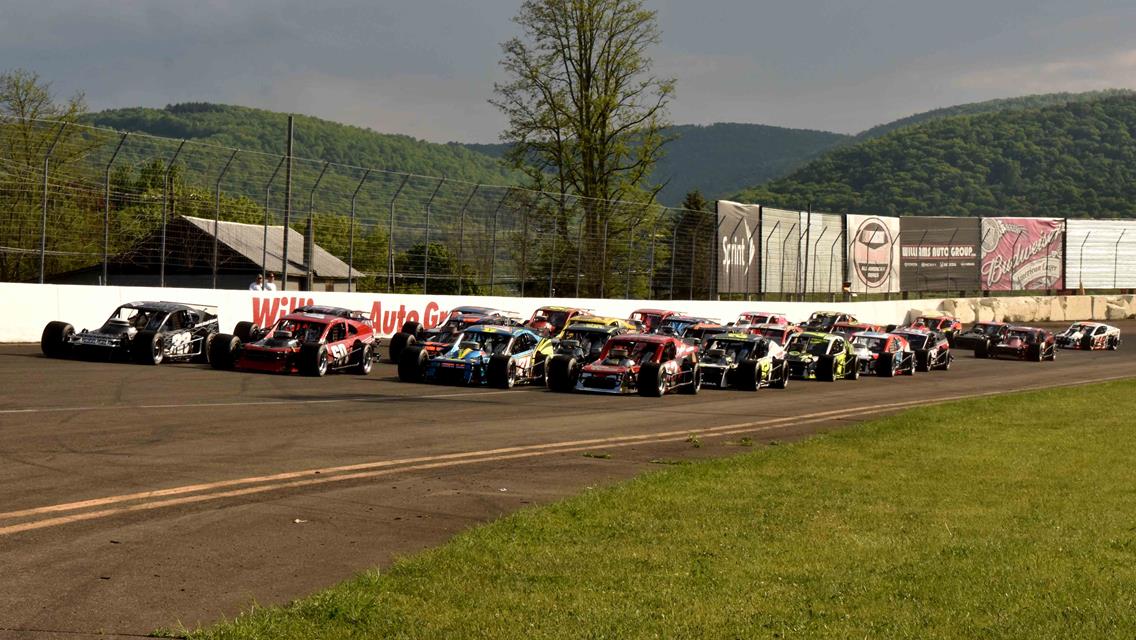 RACE OF CHAMPIONS READIES FOR BIG NIGHT AT CHEMUNG SPEEDROME ROD SPALDING CLASSIC 75, TRIBUTE TO ED MCGUIRE 51, INEX LEGENDS &amp; BANDOLEROS
