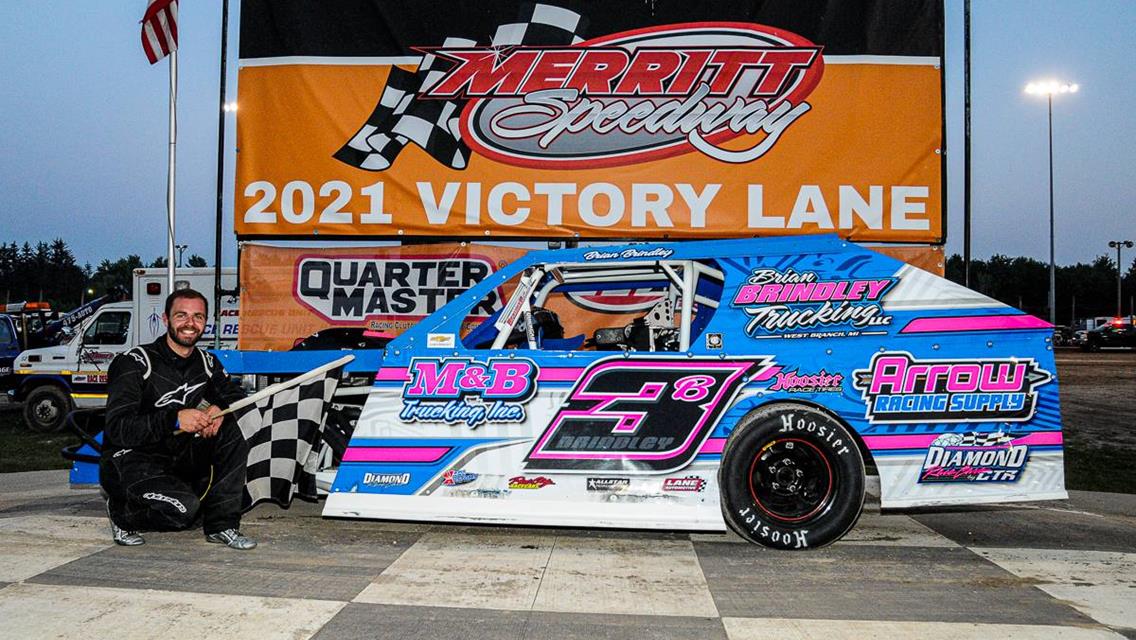 Stemler Collects $10,000 in Independence Day Special at Merritt Speedway