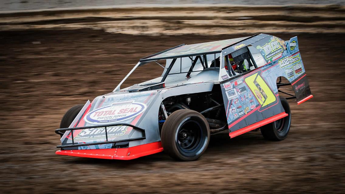 Nick O'Neil Captures a Trio of Top-5 Finishes in Desert Thunder Natonals