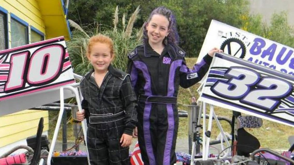 'Girlz from the beach' go racing
