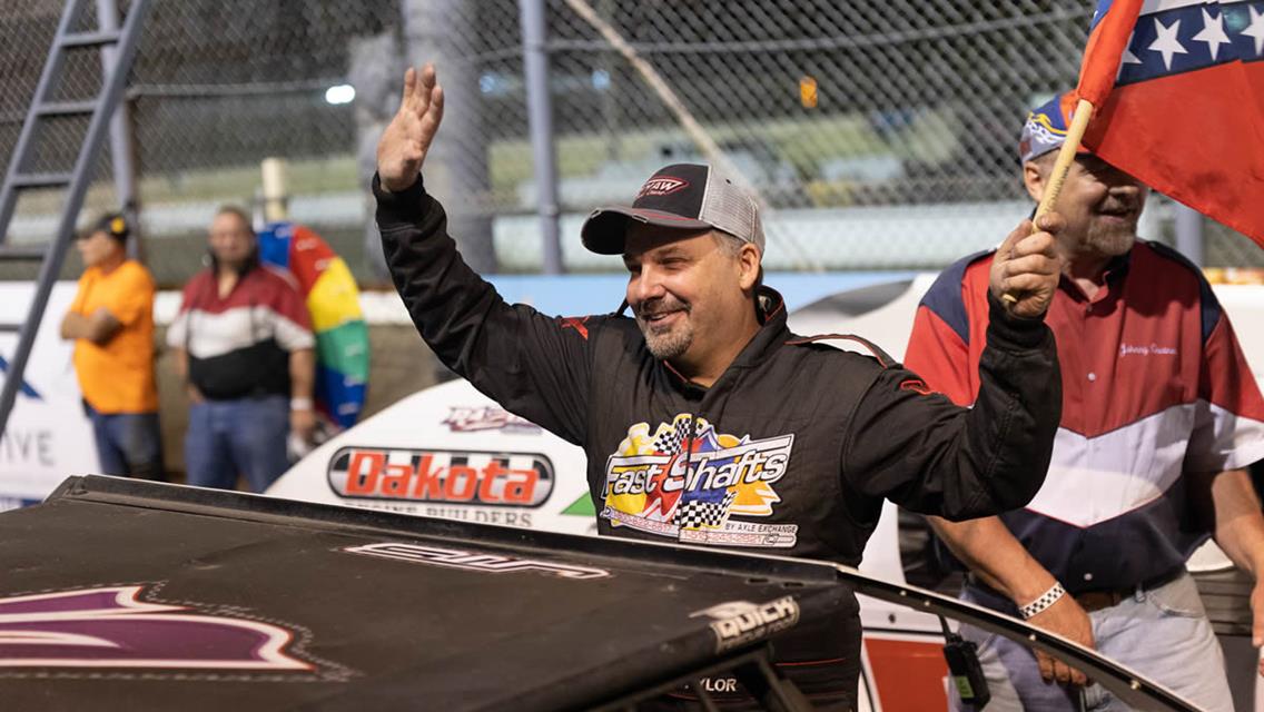Jeff Taylor wins Duel in the Desert qualifier