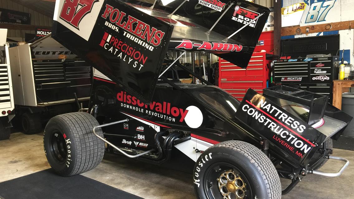 Reutzel Debuts New Team in Las Vegas WoO Double this Week