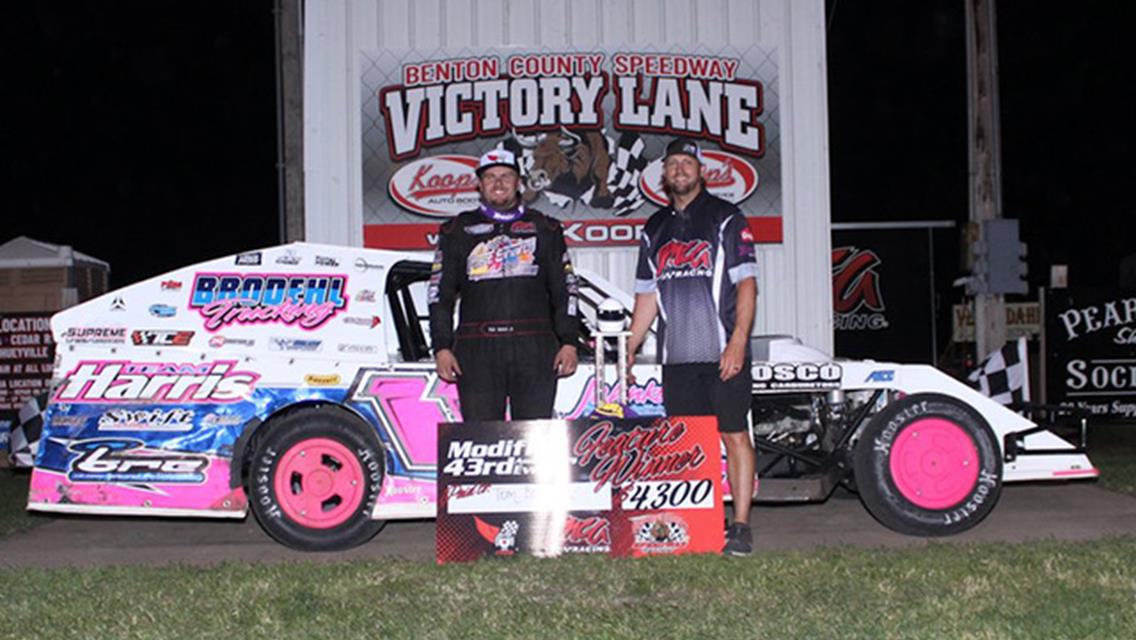 Berry tops IMCA Modifieds, Wieben rallies for Northern SportMod win at Anniversary special