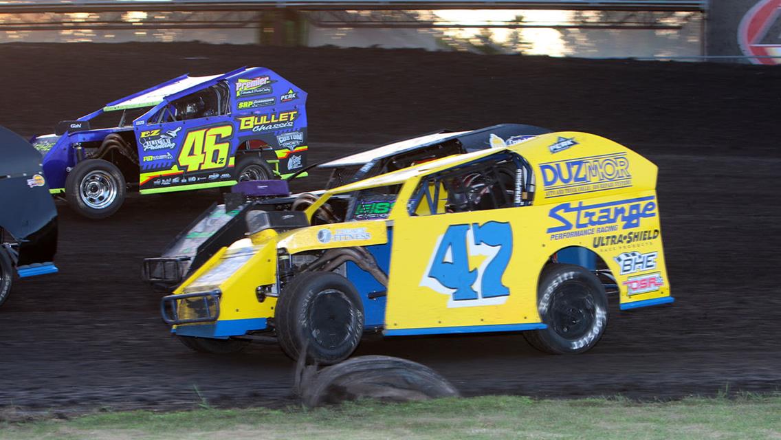 It&#39;s Shute in a thriller at the line, Van Horn, Lynch, Smith, and May also see checkers
