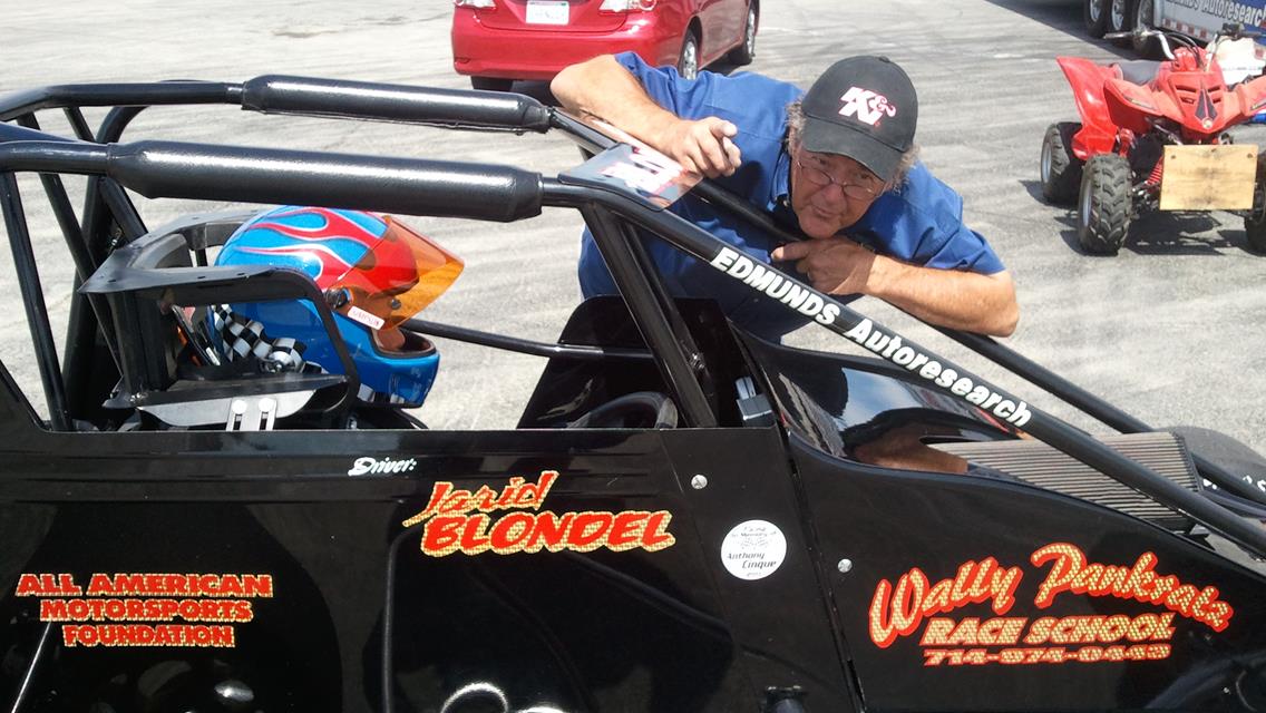 Michael drives Ford Focus Midget