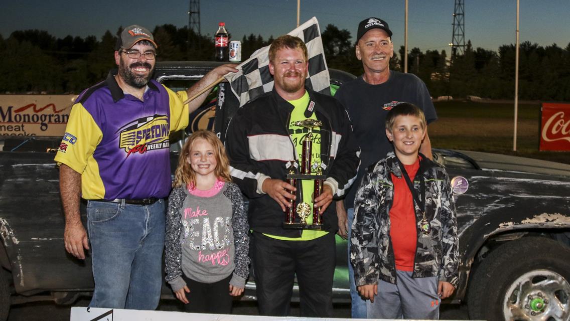 Racing Action at Murray County Speedway