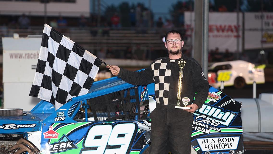 Devin Smith takes Hawkeye Challenge, Nagle gets first win in Modifieds