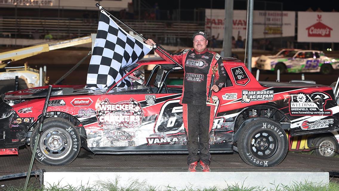 Gustin back in Victory Lane
