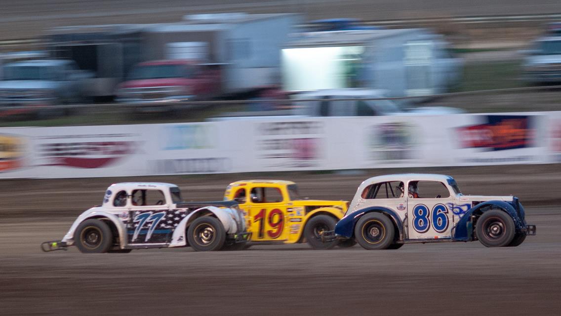 Papke Hangs On for Third Season Victory